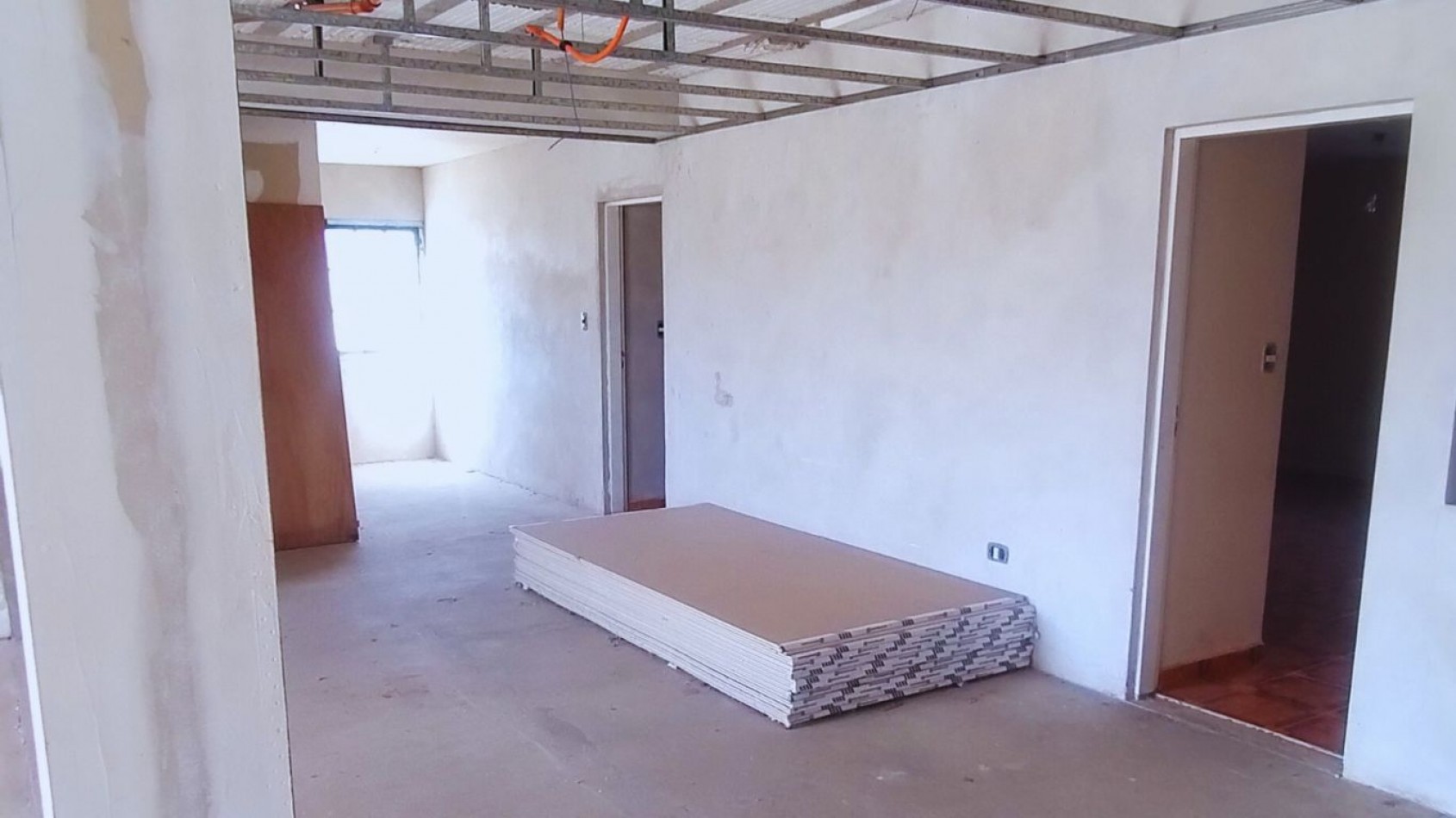 POSADA EN OBRA A TERMINAR EN LOS REARTES - IDEAL PARA INVERSORES / EMPRENDEDORES