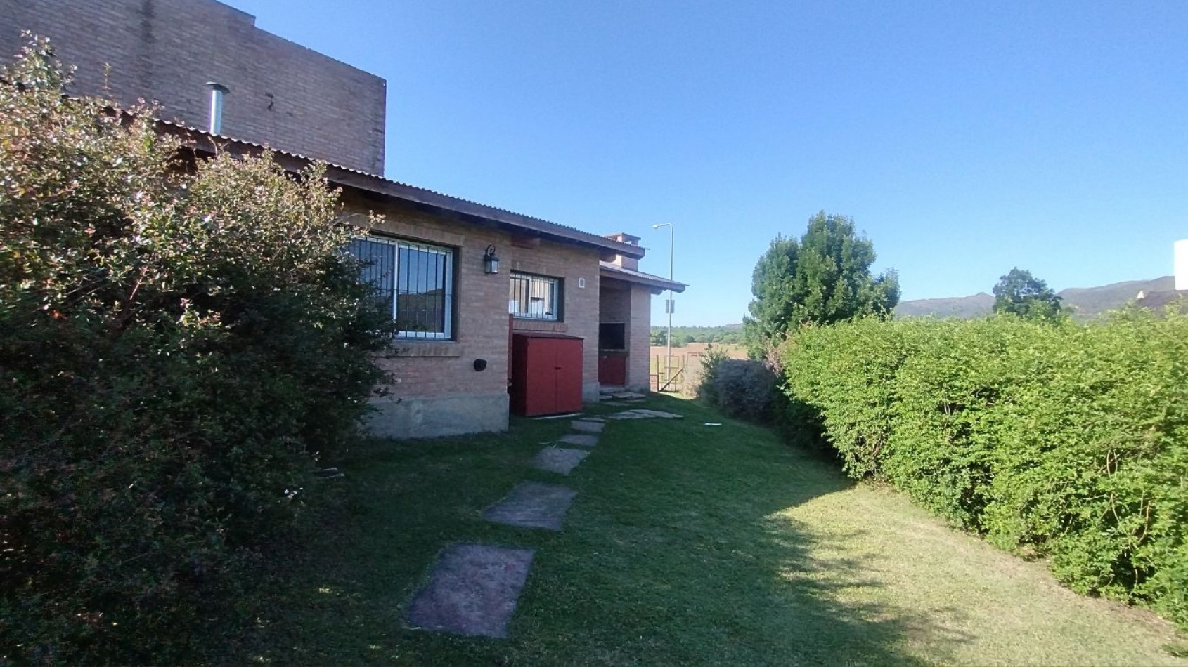 EXCELENTE OPORTUNIDAD DE INVERSION: 2 DUPLEX EN VILLA GENERAL BELGRANO