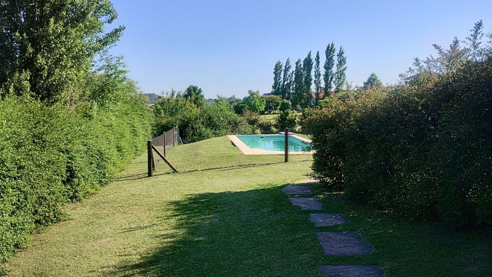 EXCELENTE OPORTUNIDAD DE INVERSION: 2 DUPLEX EN VILLA GENERAL BELGRANO