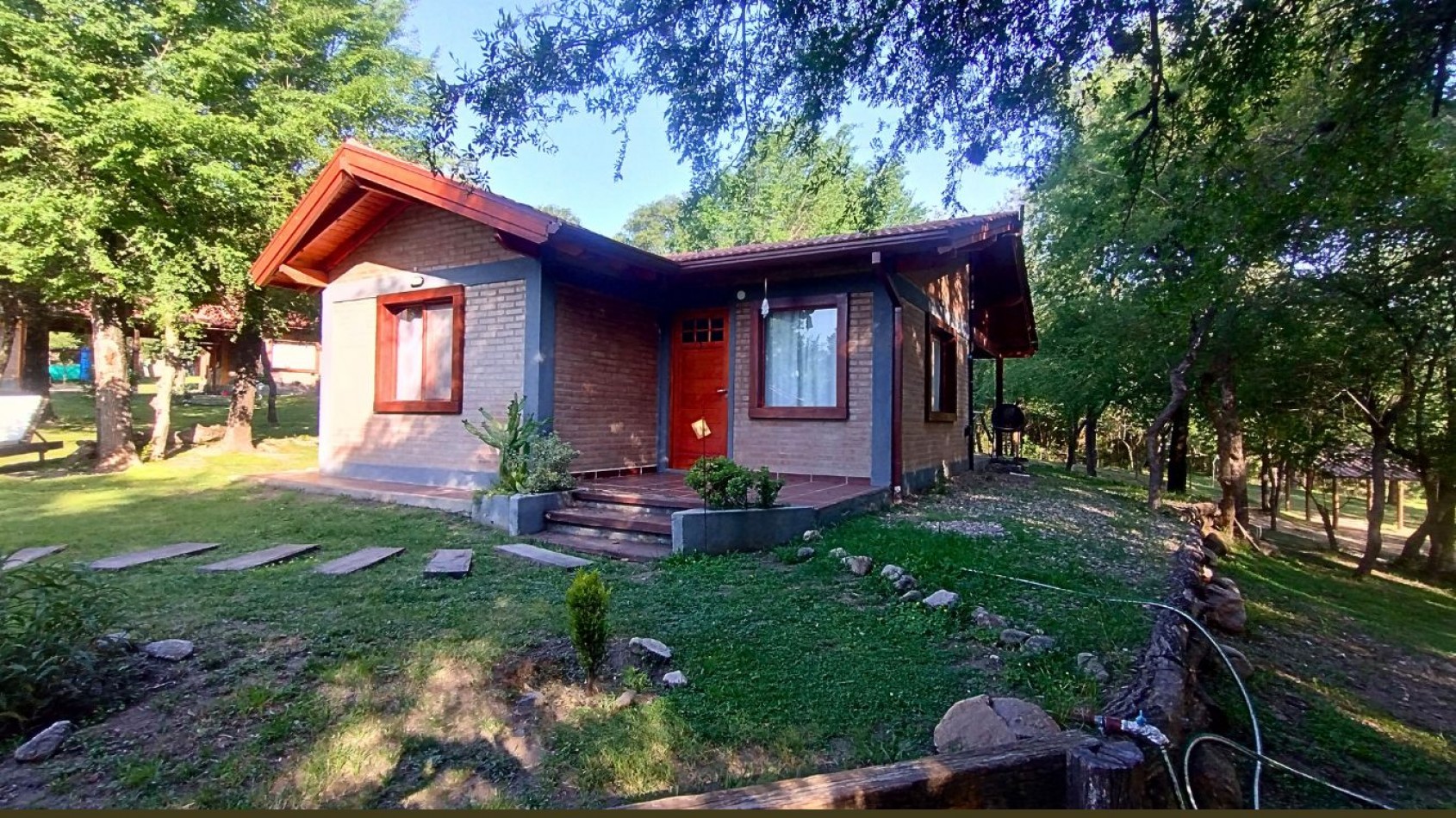 ¡Excelente oportunidad de inversion en Villa General Belgrano! Complejo de Cabañas en Venta
