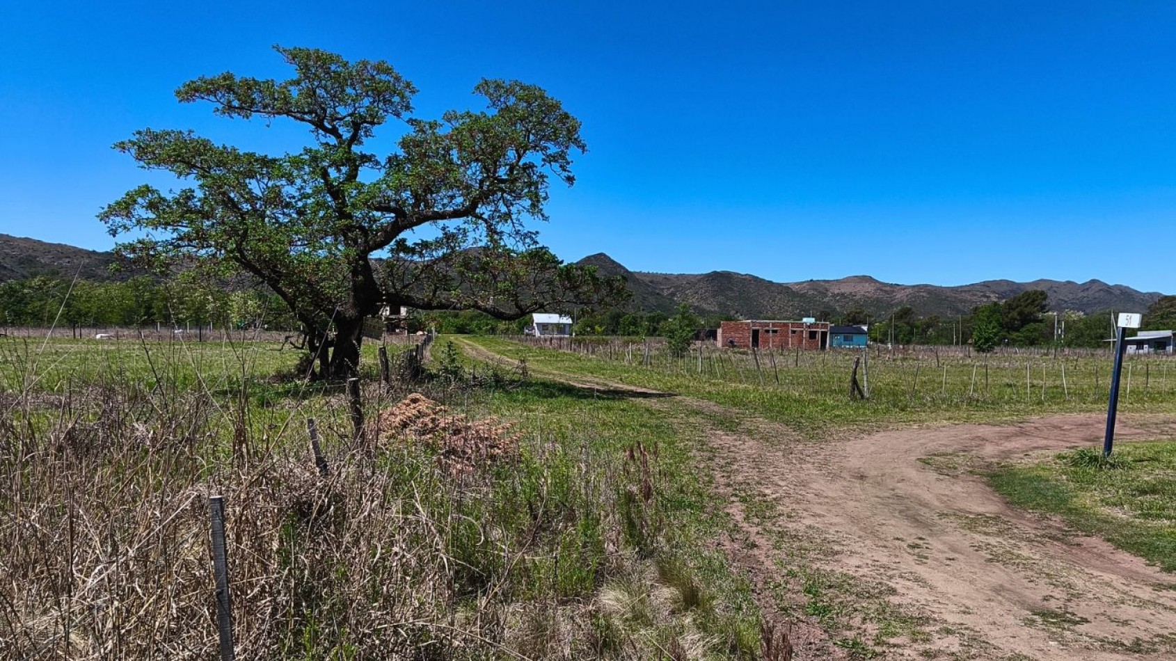 LOTE EN VENTA - SOLAR DE LOS MOLINOS